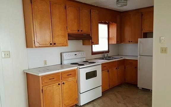 2nd image of 812 S Main St APT 14