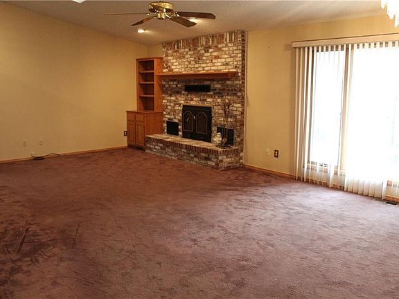 4th image of 21 Kelaen Dr