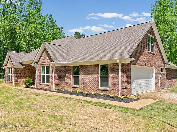 4th image of 471 Hope Rd