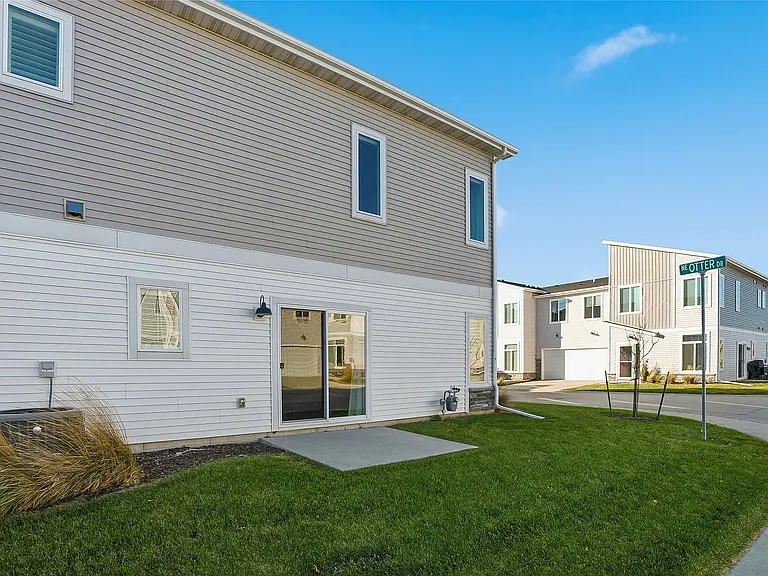 329 NE Otter Dr — Photo 22