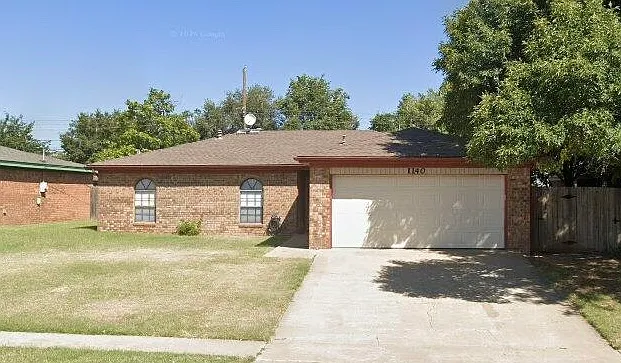 1140 Trinchera Dr