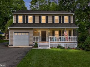 3123 Woodland Ln, Alexandria, VA 22309