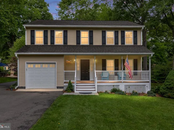 3123 Woodland Ln, Alexandria, VA 22309