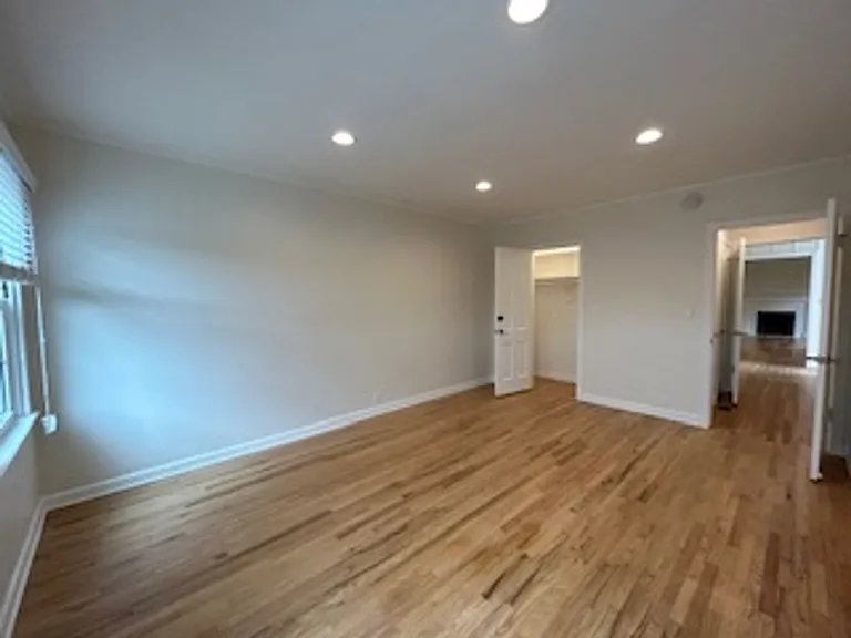 9750 Newman St — Photo 28