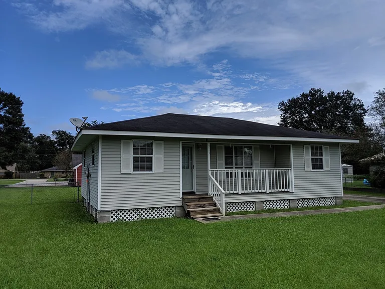 313 Timic Dr — Photo 2