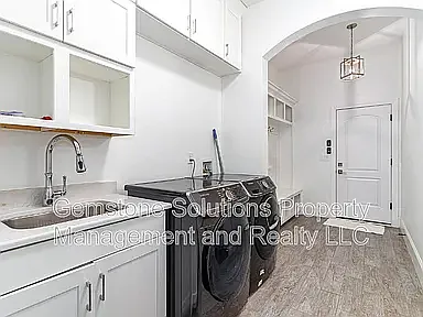 6343 Wildwood Dr — Photo 11