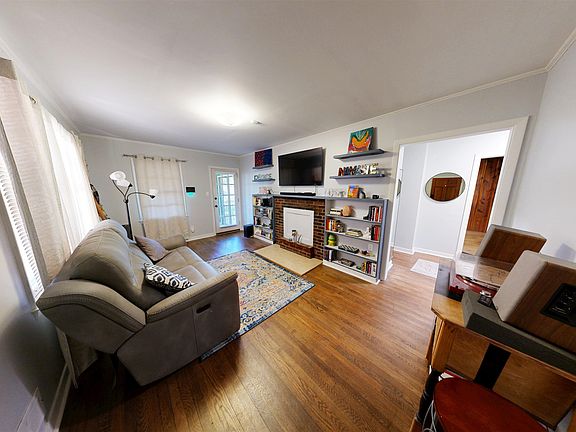2nd image of 101 Coldbrook Dr