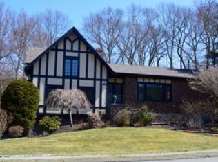 27 Churchill Rd, Marblehead, MA 01945