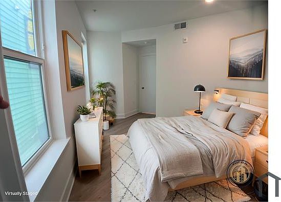 3rd image of 4324 Lancaster Ave #303