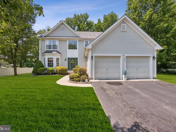 5 Hawkview Ct, Westville, NJ 08093