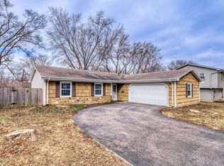 135 Ramblewood Ln, Lake Zurich, IL 60047