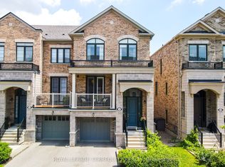 132 Thomas Fisher Dr #27, Toronto, ON M8Z0E4