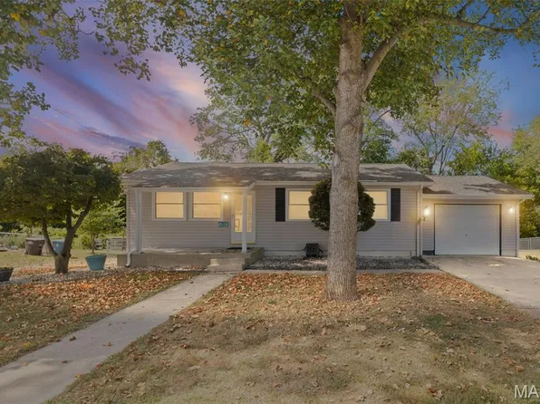 304 Watt St, Troy, IL 62294