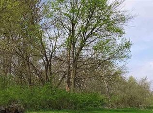 Egg Ranch Rd, Pekin, IL 61554