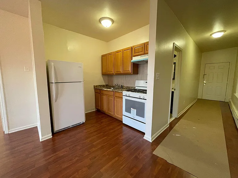 518-524 Kennedy Blvd #2E — Photo 5