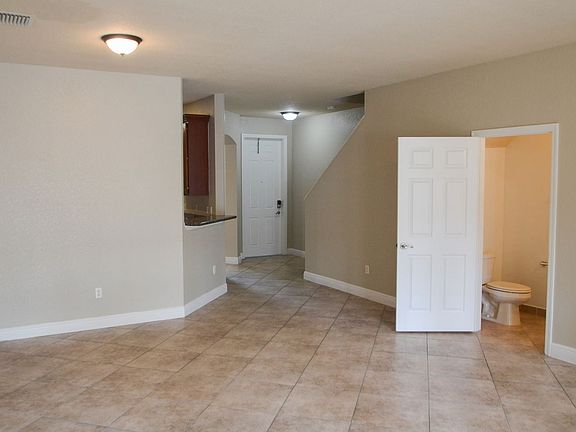 3rd image of 5760 Hampton Hills Blvd