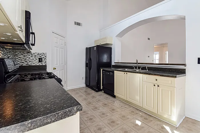 4203 Wesley Hall Ln — Photo 6