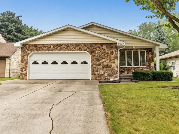 1343 Emilie St, Green Bay, WI 54301