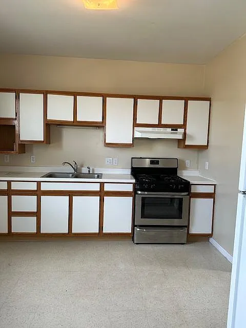 115 W. Hickory - Unit 202 — Photo 1
