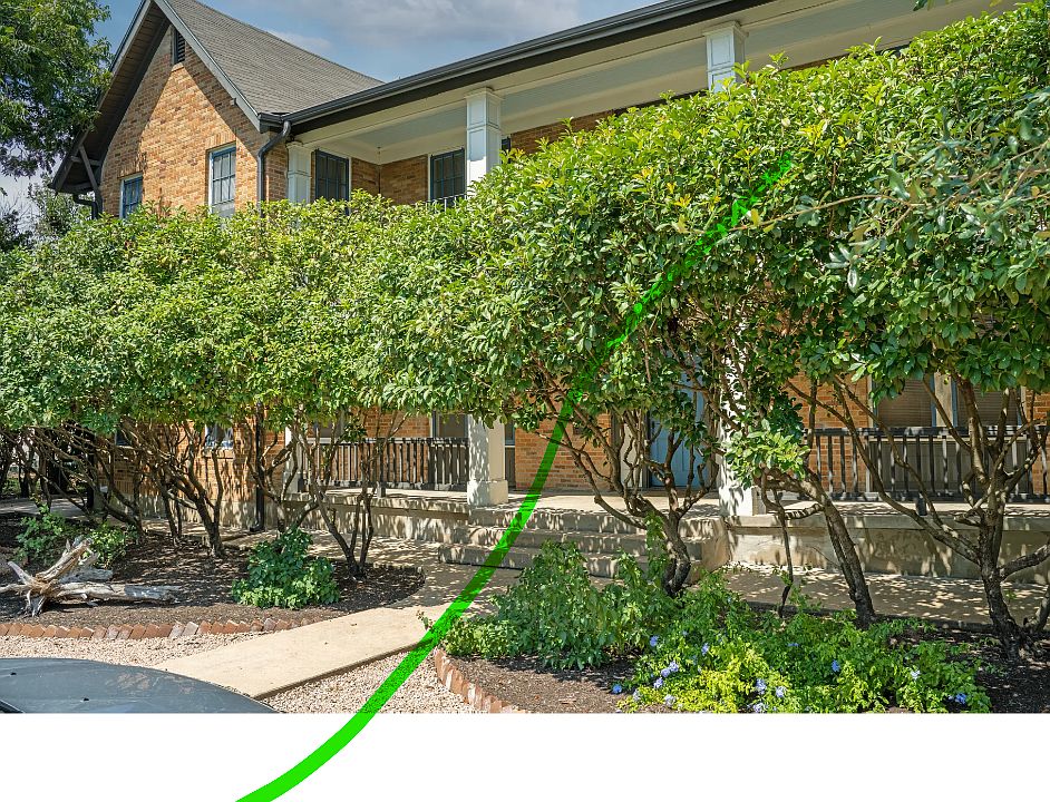 2nd image of 1708 Enfield Rd #1B-1Ba-530Sqft