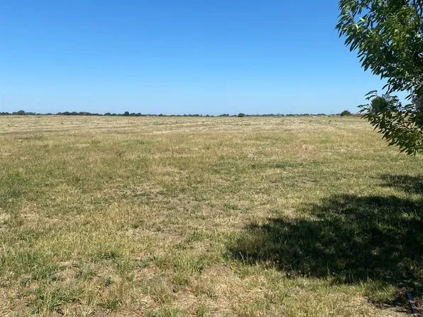 S Cedar Ave, Tracy, CA 95304