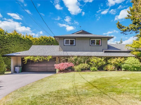 4298 Caen Rd, Saanich, BC V8X 3S6