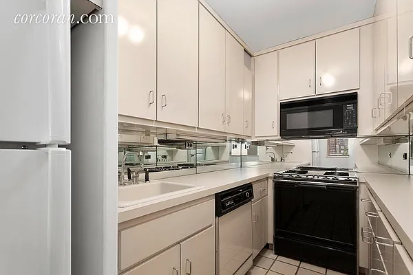 Rented by Corcoran | media 12