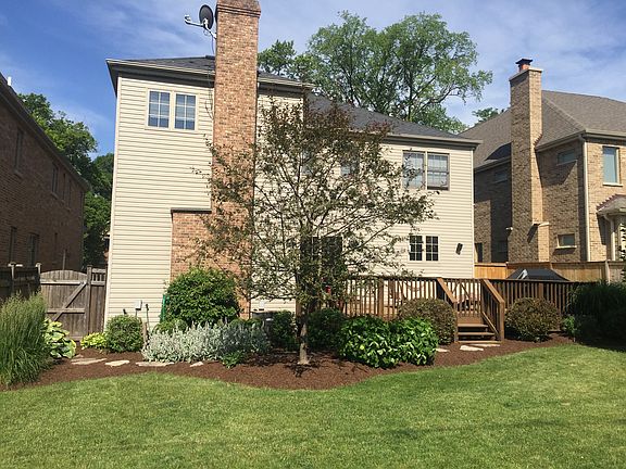 Rear Deck w Nat. Gas Grill