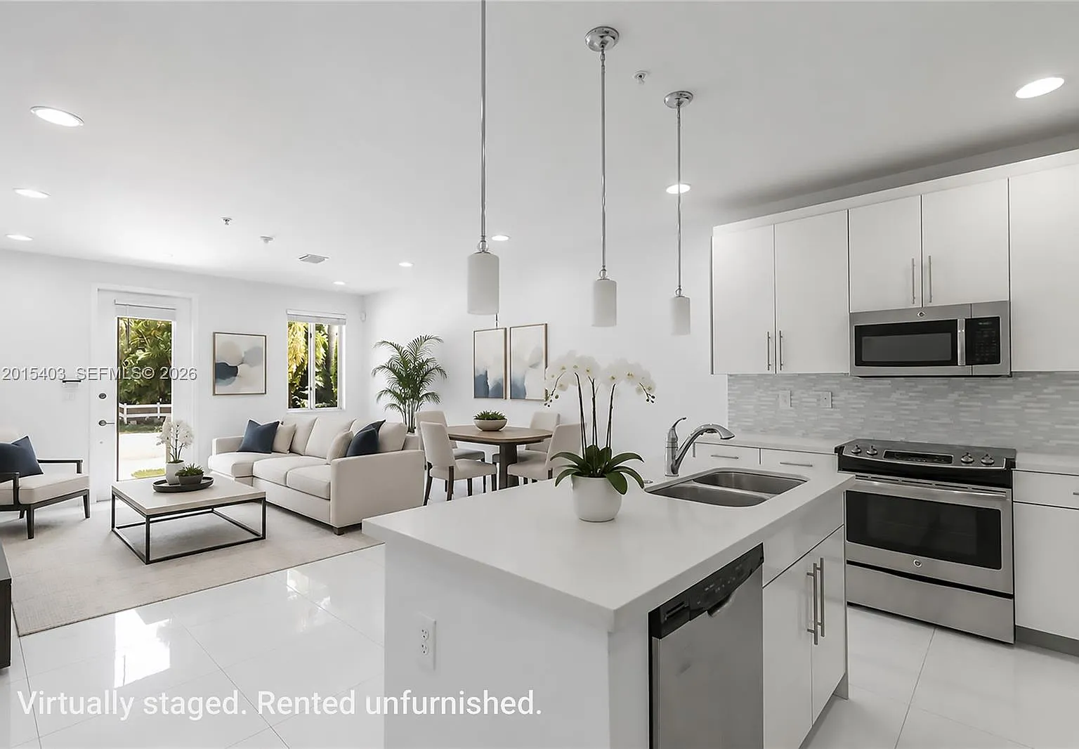 3 bed, 2.5 bath, 1500 sqft, $3,600 — Photo 1