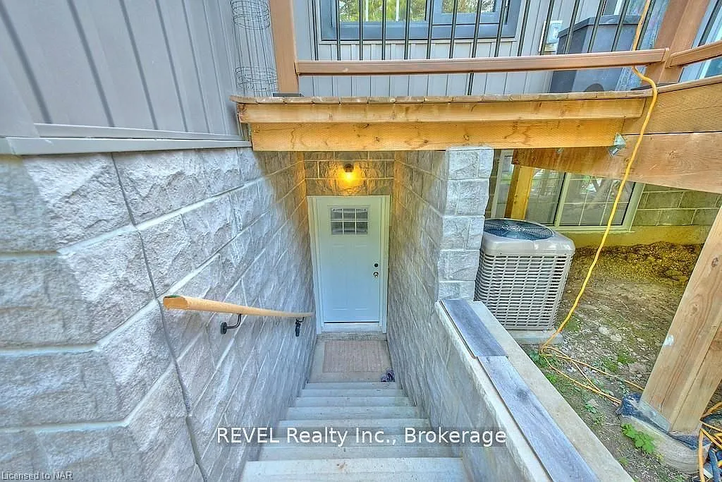2 bed, $2,000 — Photo 2