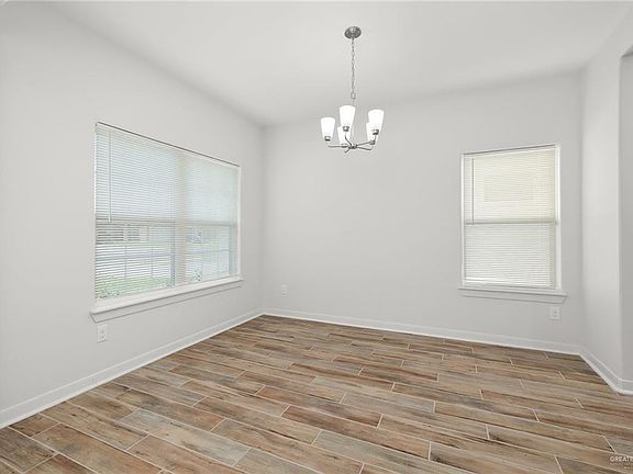 5th image of 1409 E Sonador Dr S