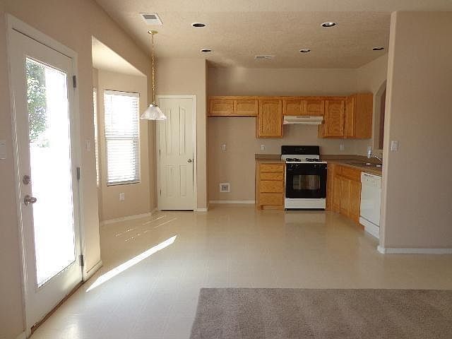 2nd image of 7523 Jackrabbit St NE