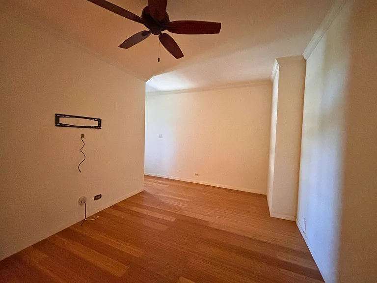 7709 Broadway #323 — Photo 4