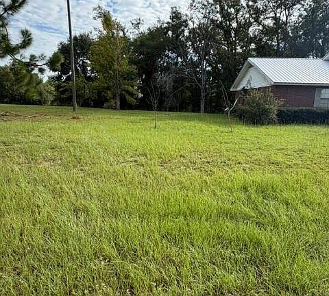 4th image of 44 Hilltop Dr