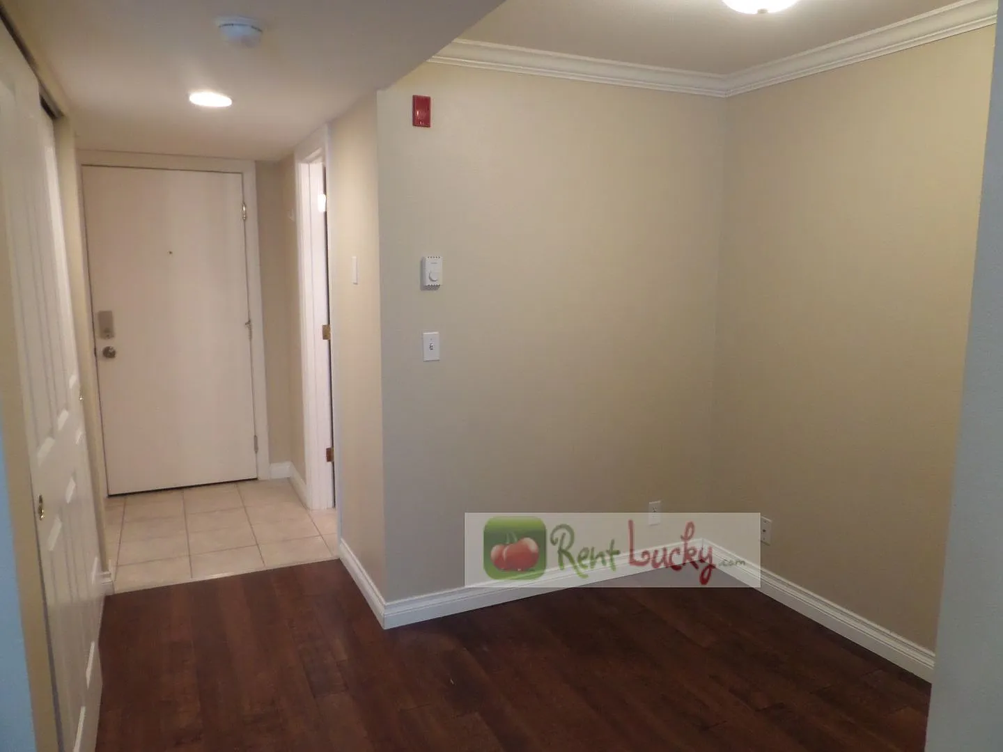 Great Price!! Super Cute Studio W/Parking In Fantastic Downtown Seattle Location!! — Photo 4