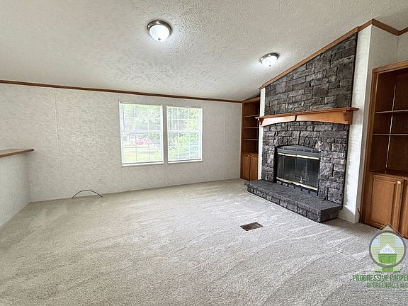 5th image of 68 Honeysuckle Dr