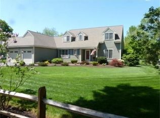 293 Concord Rd, Bedford, MA 01730