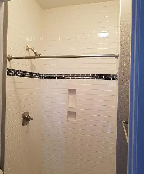 214 W Elm St #202 — Photo 9