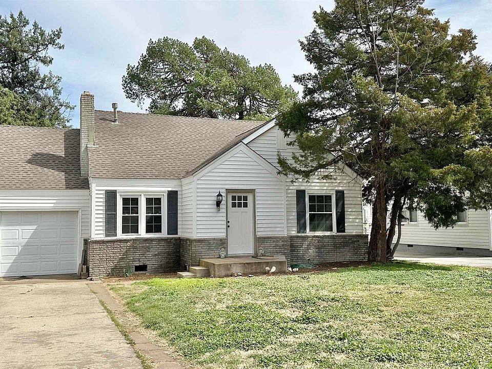 1st image of 1616 Hillcrest Dr