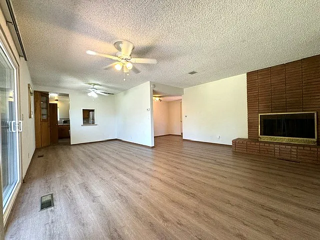 211 Green Oaks Dr — Photo 6
