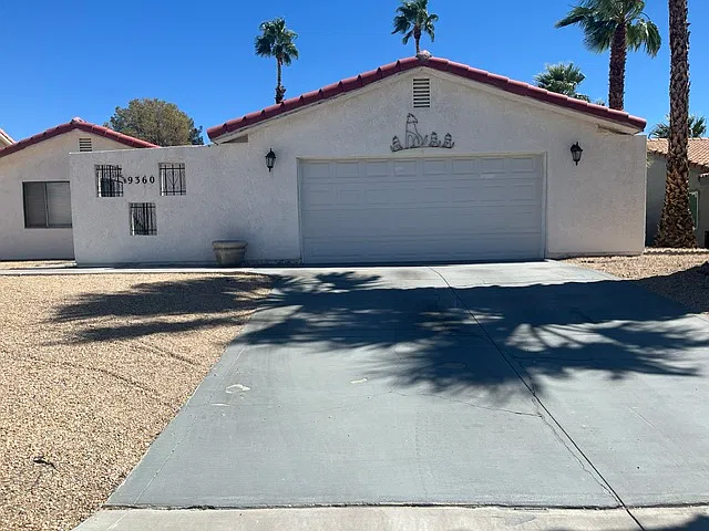 9360 Oakmount Blvd — Photo 1