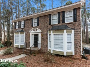 1385 Maple Ridge Dr, Suwanee, GA 30024