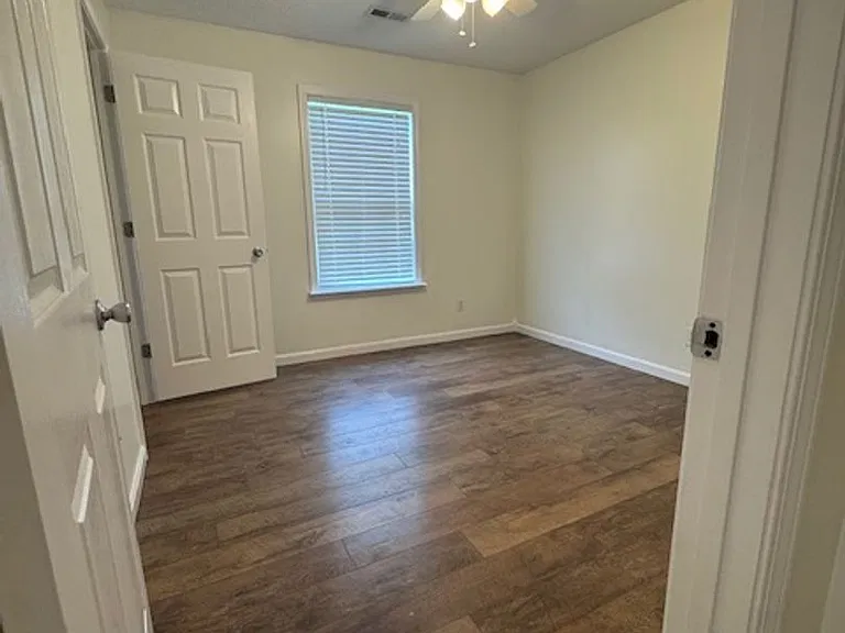 394 Valley View Dr — Photo 5