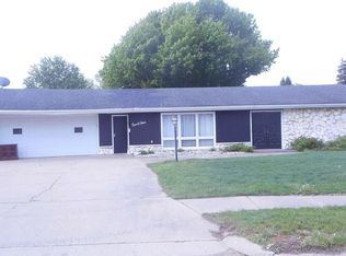209 E Bow Dr, Cherokee, IA 51012