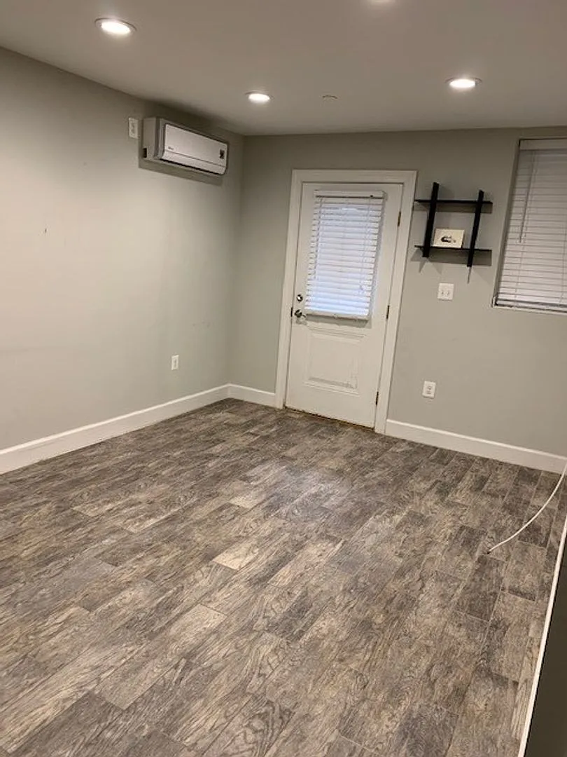 1749 T St NW — Photo 4