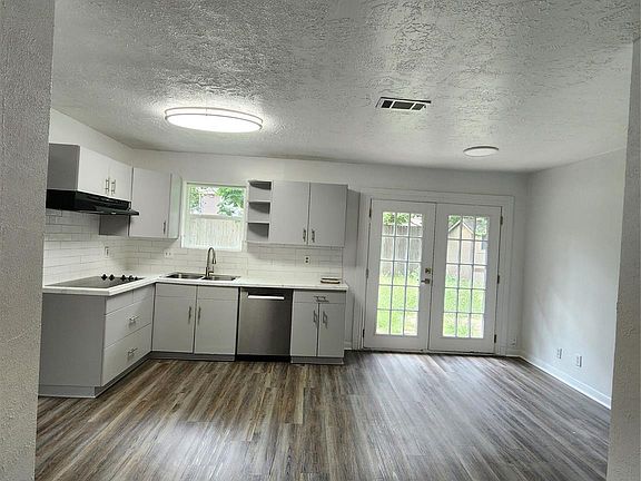 3rd image of 12875 Westella Dr