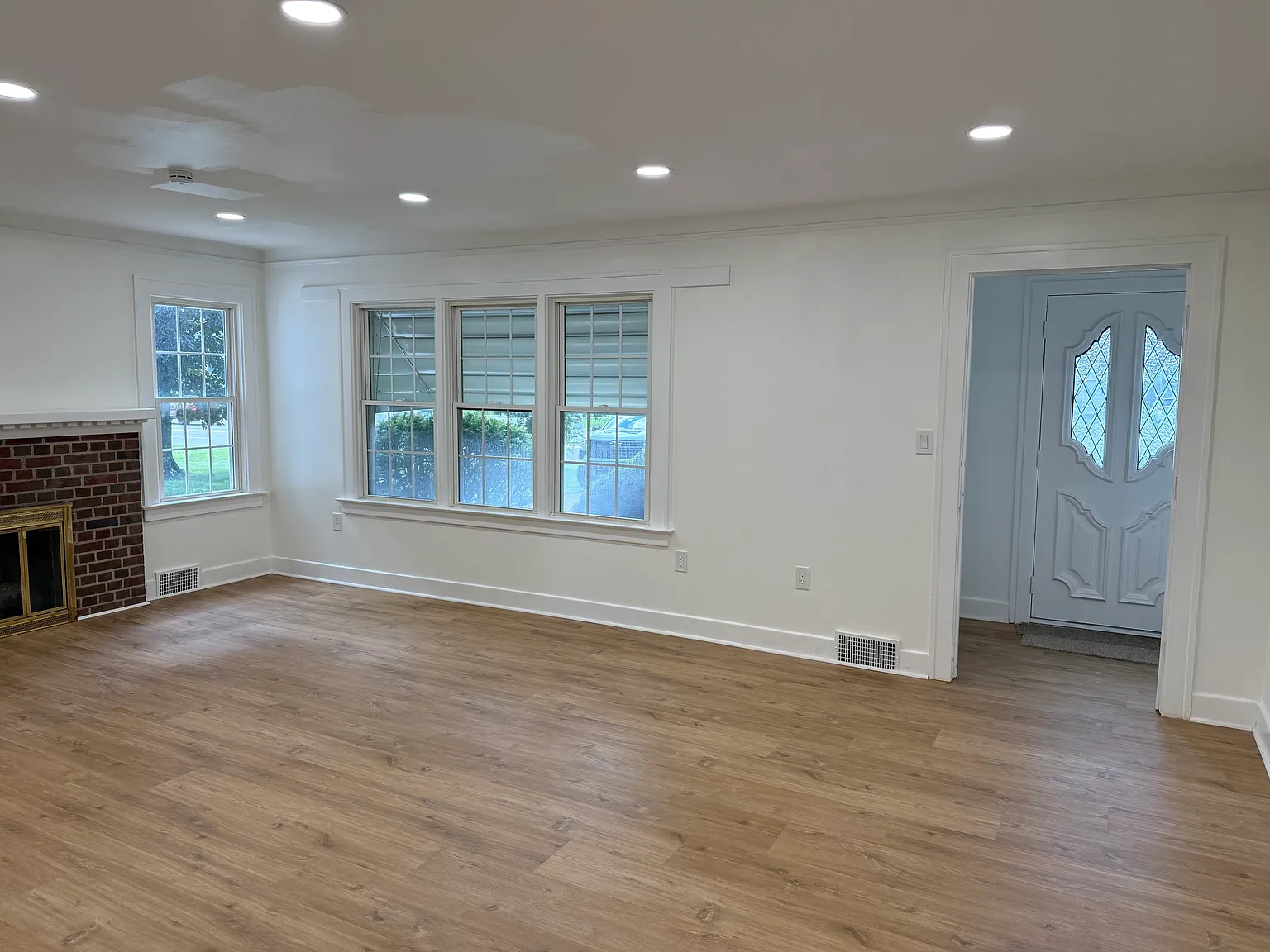4 bed, 1812 sqft, $2,400 — Photo 4