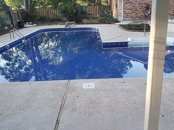 3rd image of 7925 Kingsley Dr