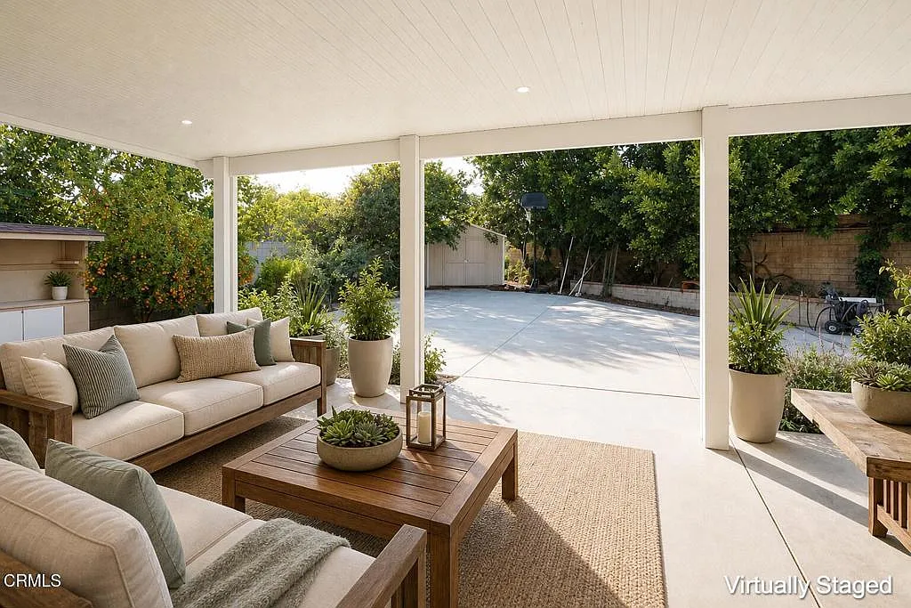 5 bed, 4.0 bath, 1999 sqft, $4,500 — Photo 3