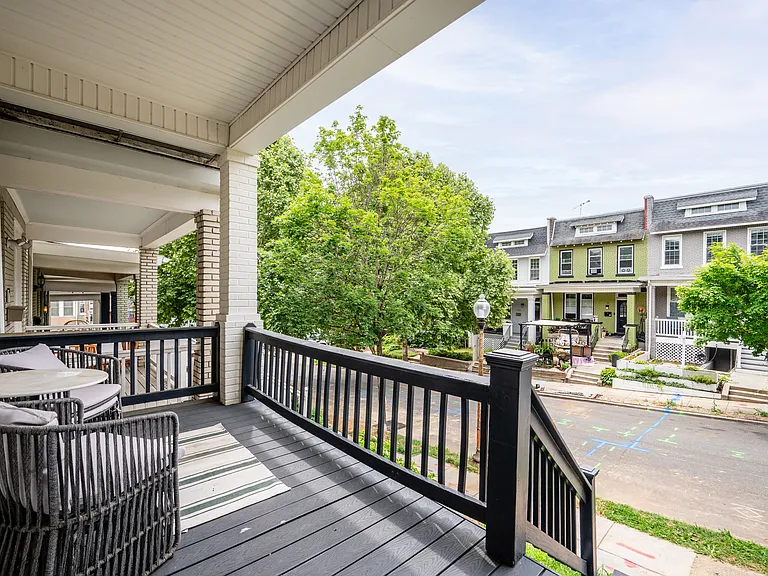 316 Todd Pl NE — Photo 38